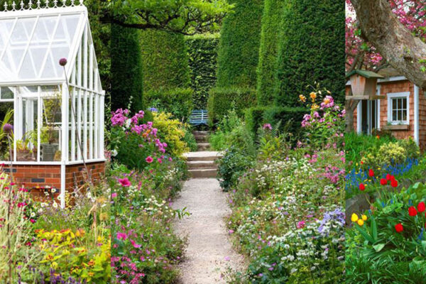 Blooming Beauties: A Guide to Lush Gardens and Stylish Home Decor